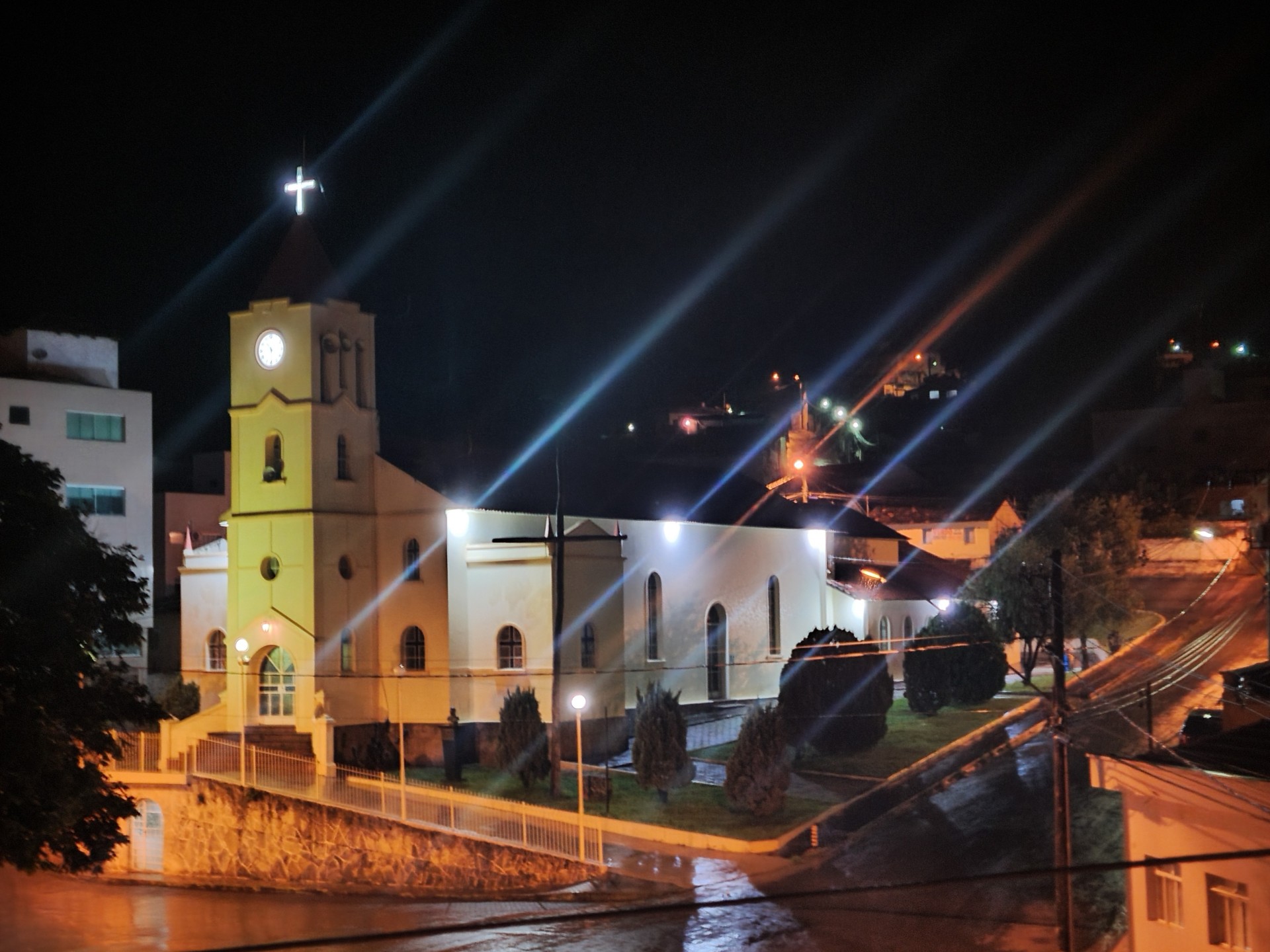 Santuário do Senhor Bom Jesus de Pedra do Indaiá