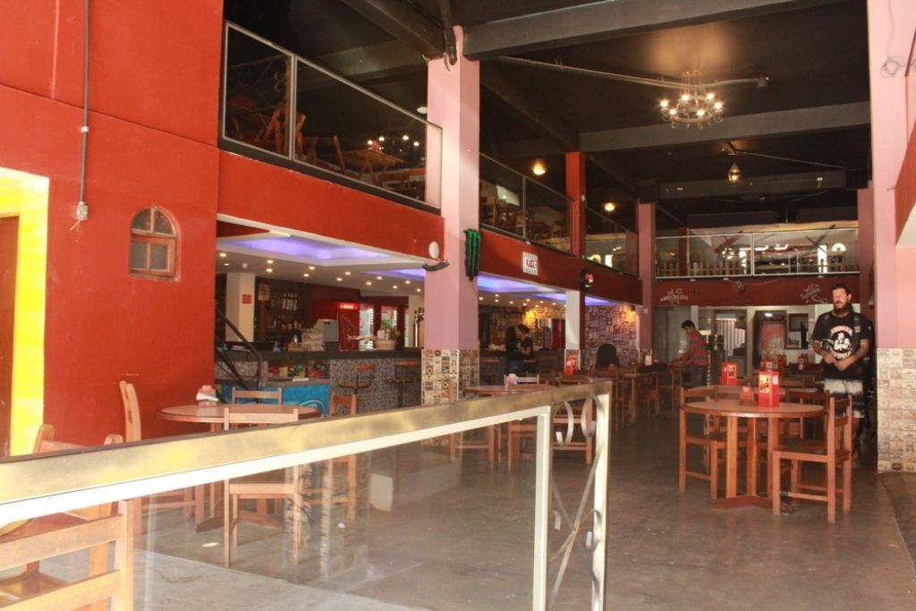 Tucas' Bar
