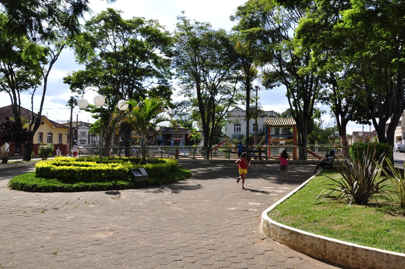PRAÇA VISCONDE DE ARANTES 