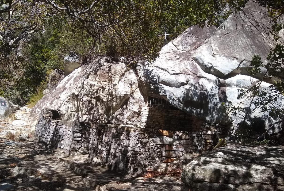 Gruta da Santa