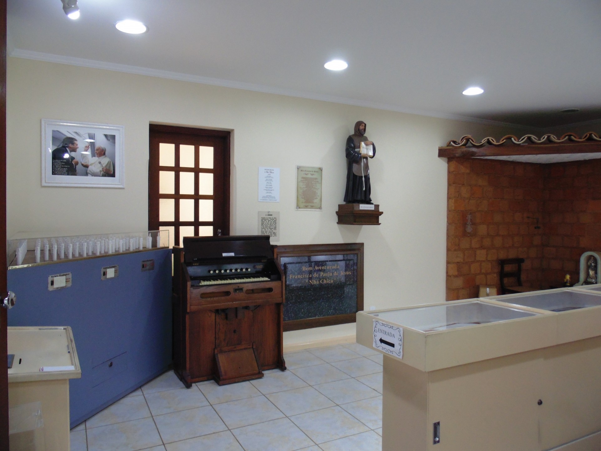 Memorial de Nhá Chica