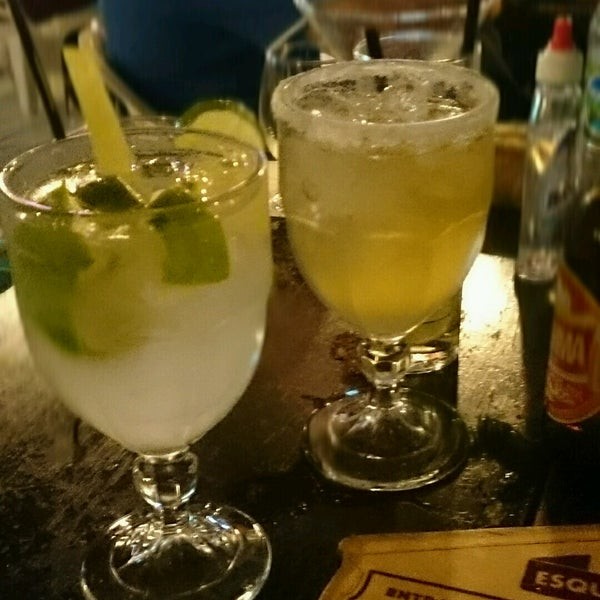 Esquinaria Casa Bar