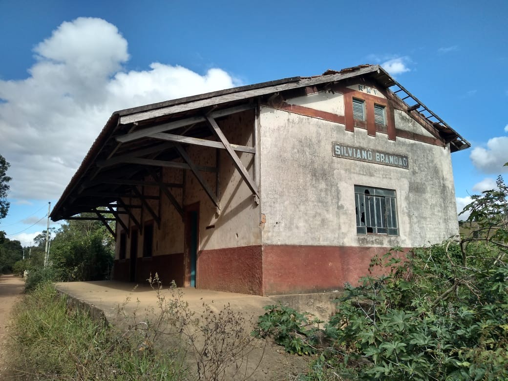 Estação Ferroviária Silviano Brandão