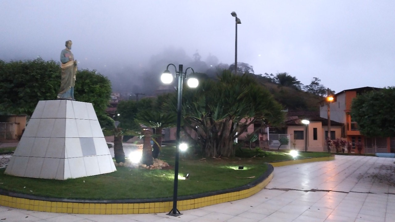 Praça Pedro Caldeira Brant