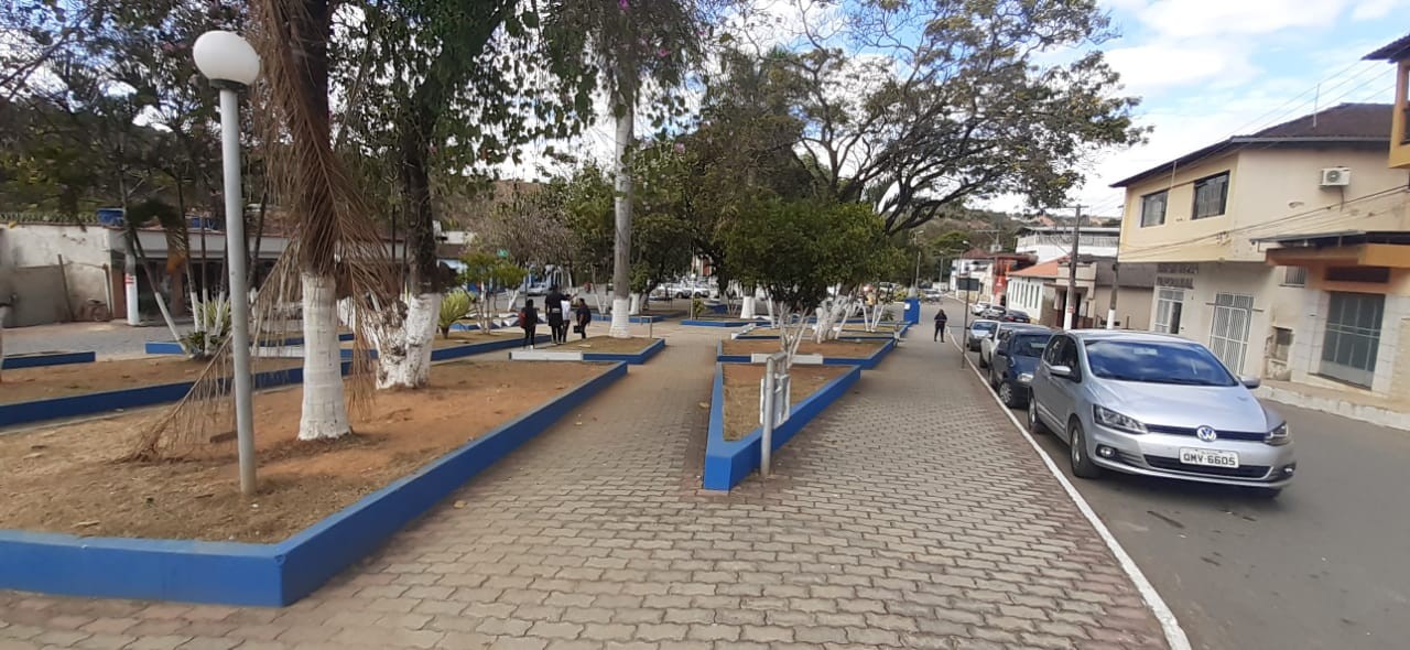 Praça Benedito Valadares
