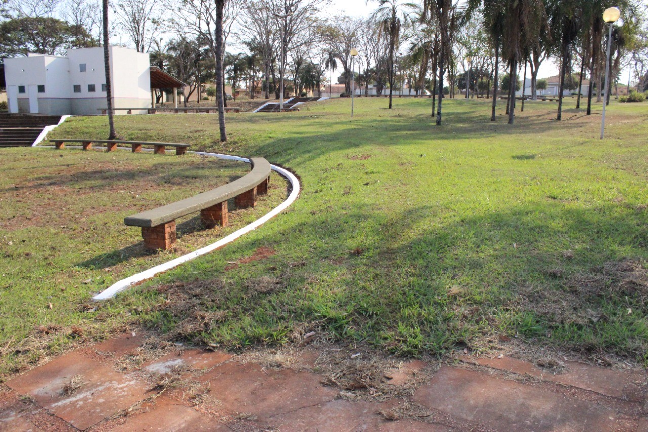 Praça da Vila de Furnas
