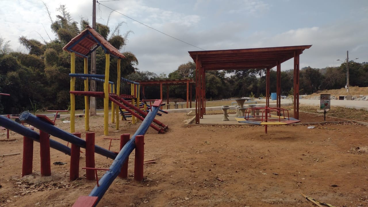 Parque Municipal às Margens do Córrego da Serrinha