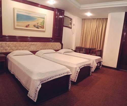Maxim Plaza Hotel
