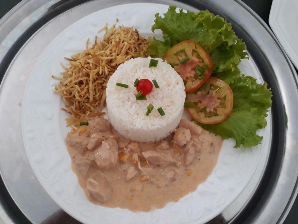 Na Praça Lanches