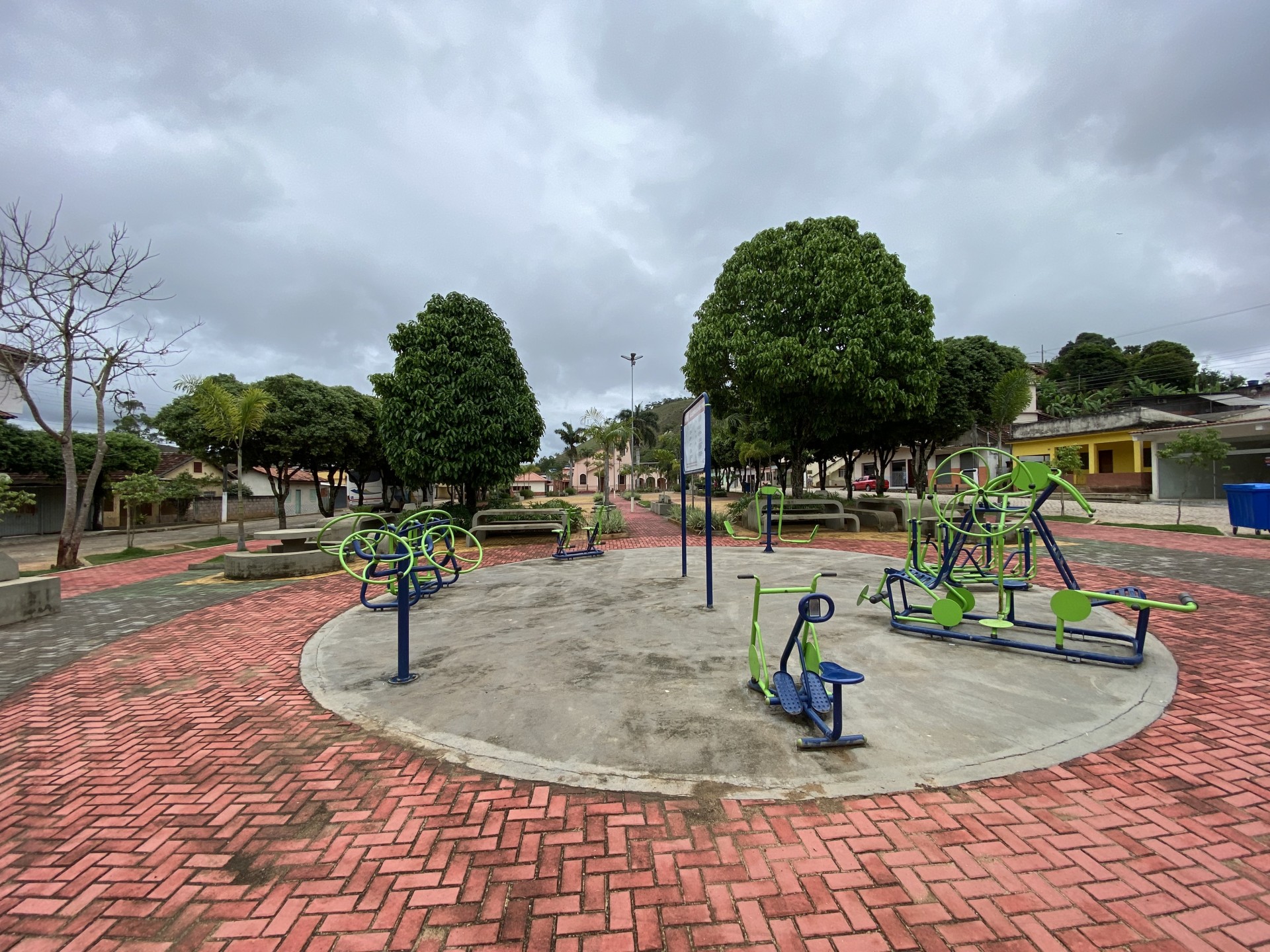 Praça Carlos Augusto Pires