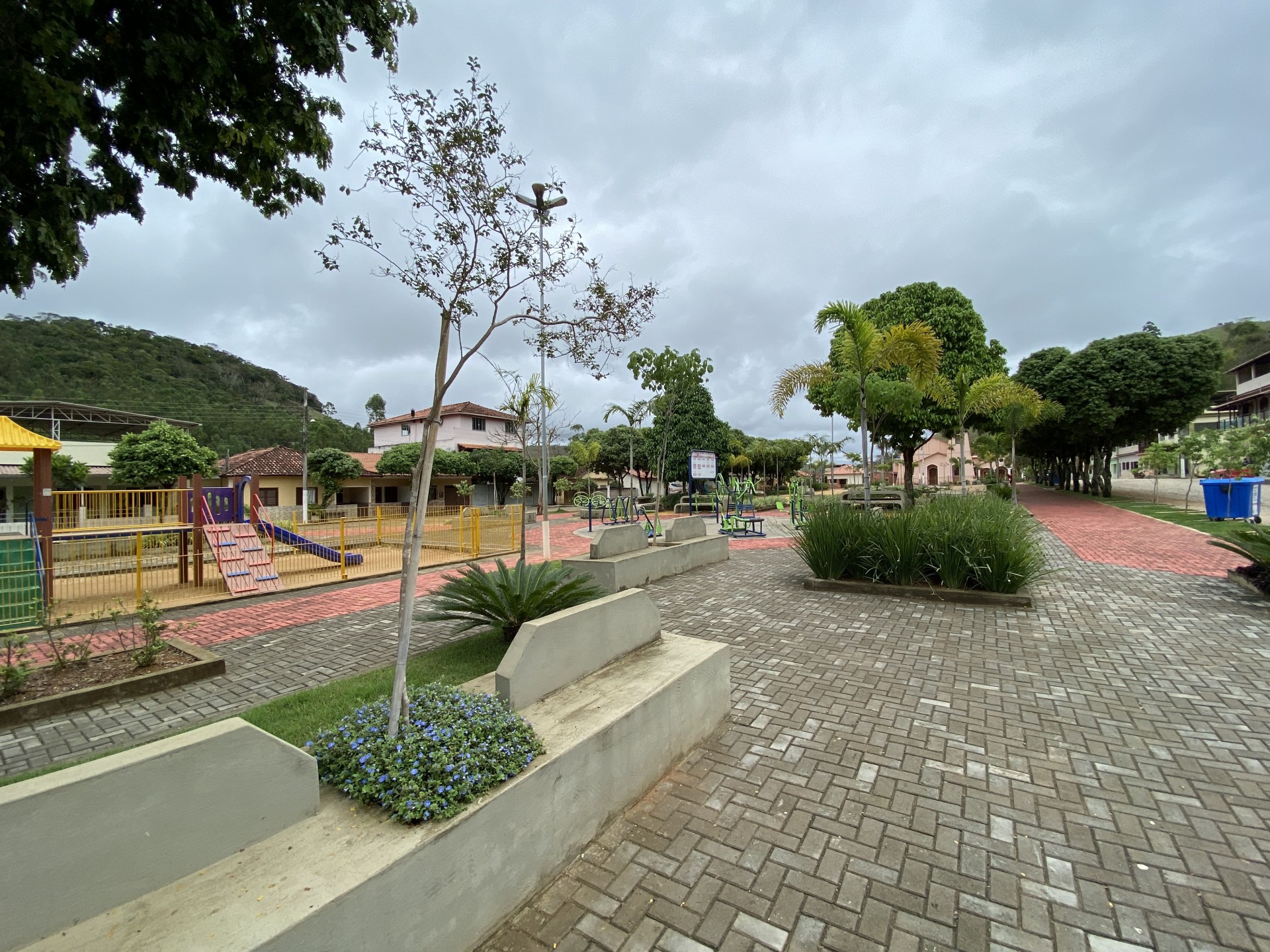 Praça Carlos Augusto Pires