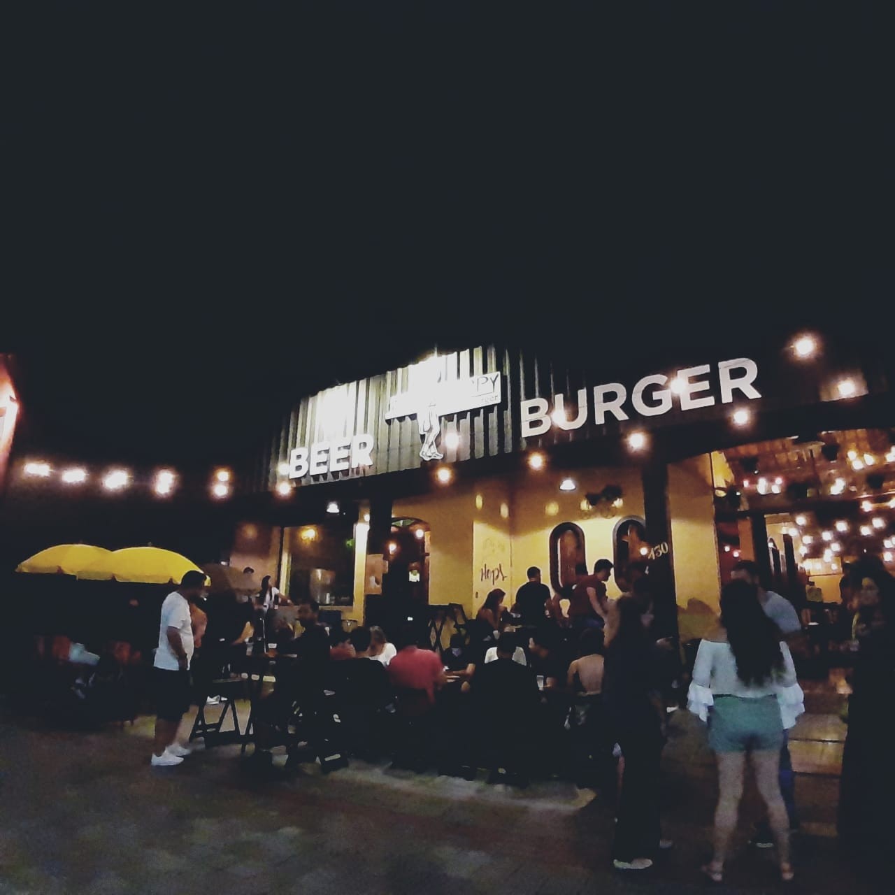Mr. Hoppy Beer & Burger