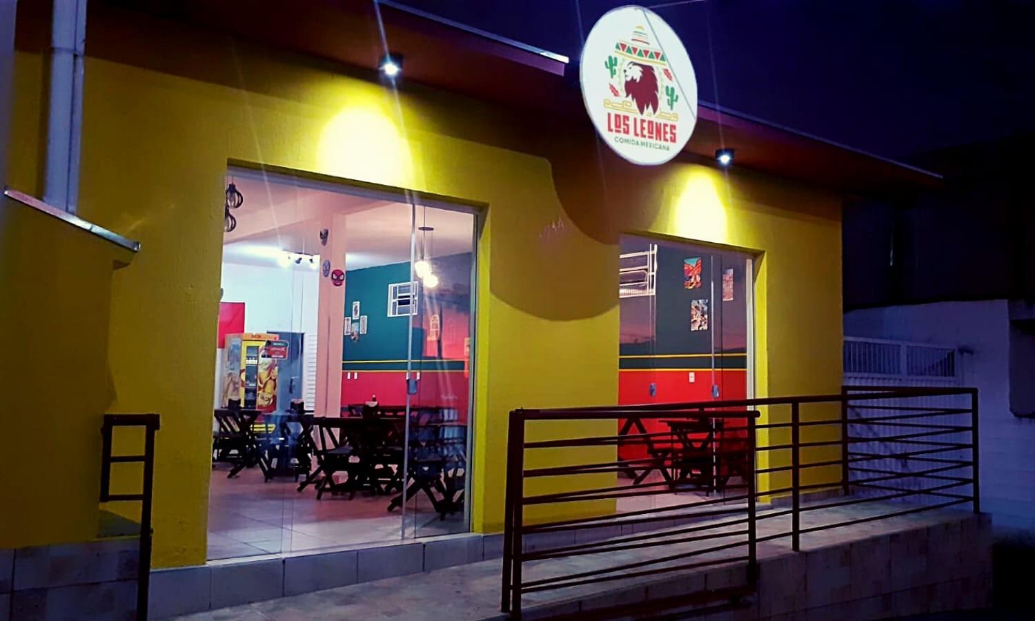Los Leones Comida Mexicana