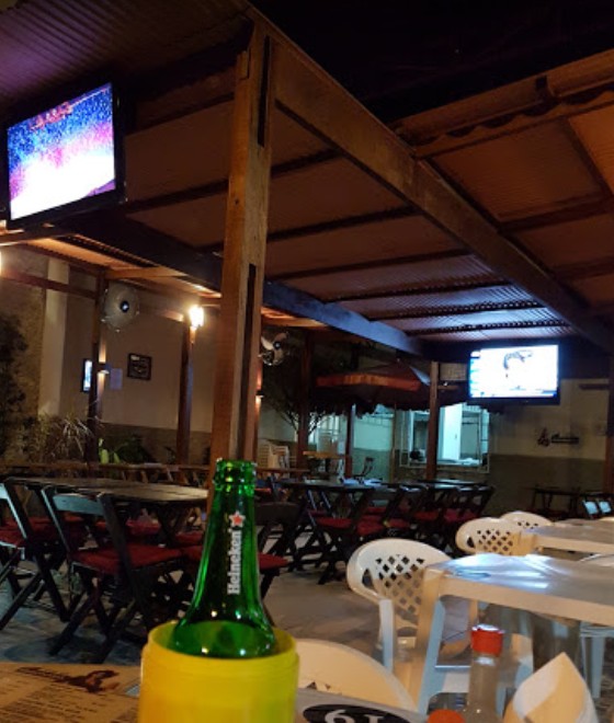 Esquinaria Casa Bar