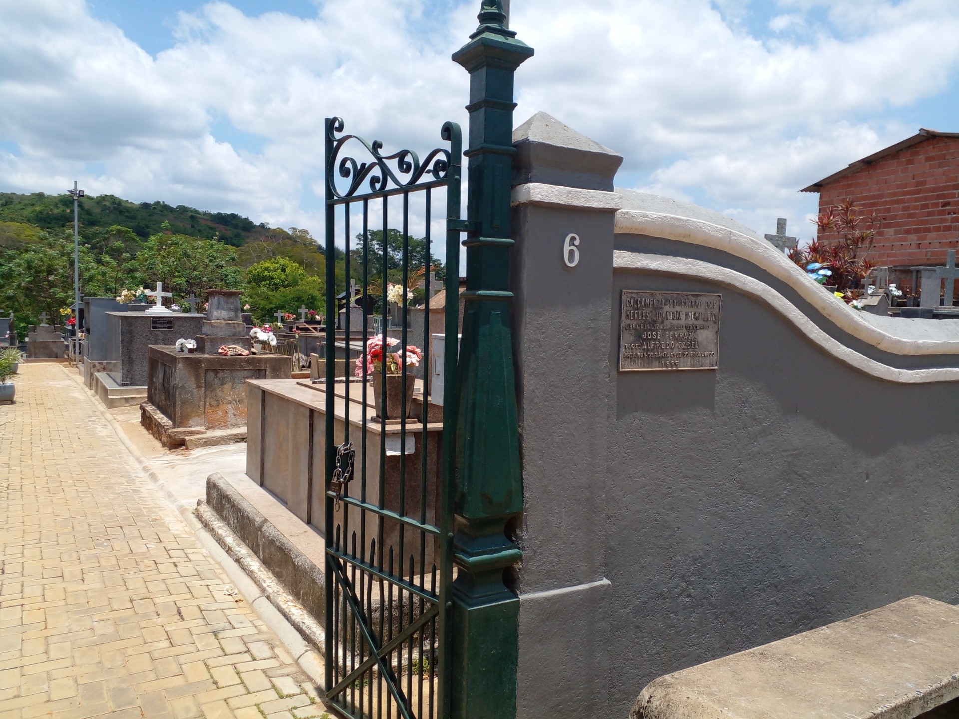 Cemitério