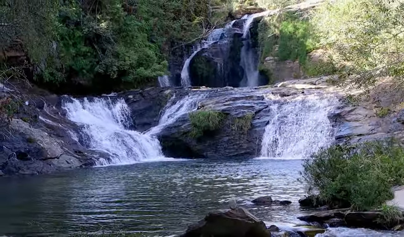 Cachoeira da Pedra Furada