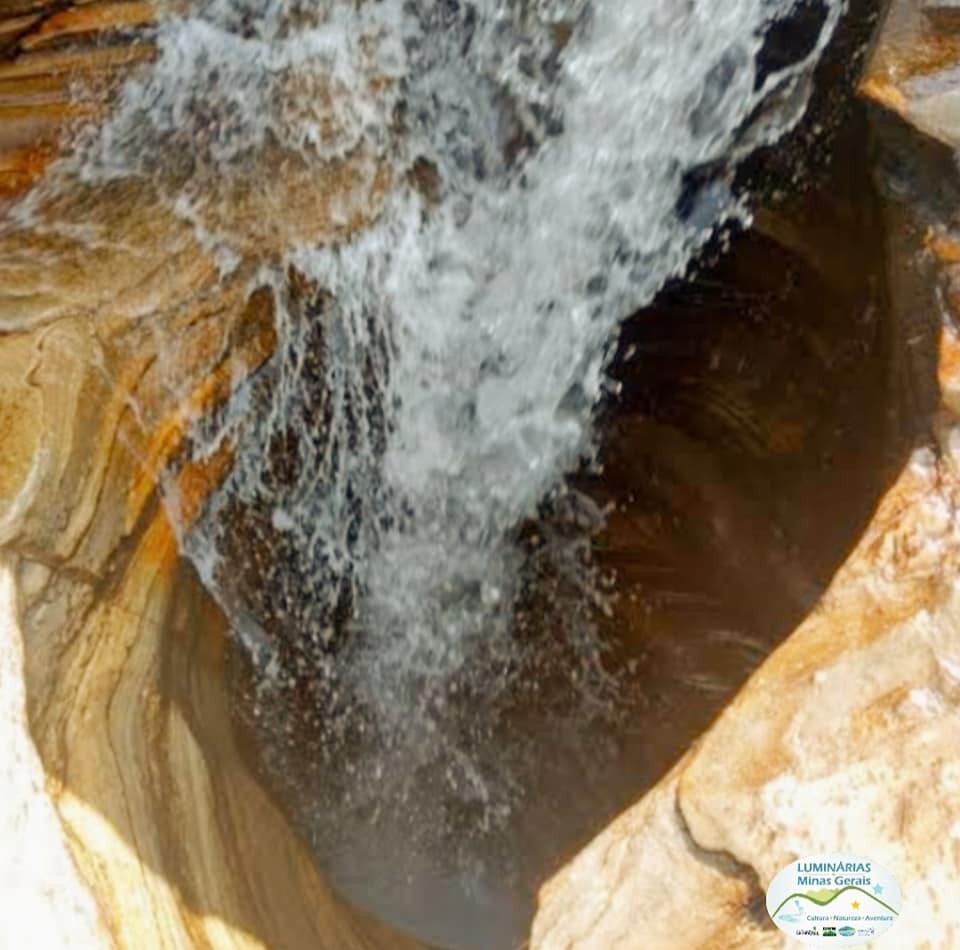 Cachoeira da Pedra Furada