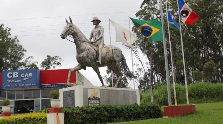 Monumento Cavalo Campolina 