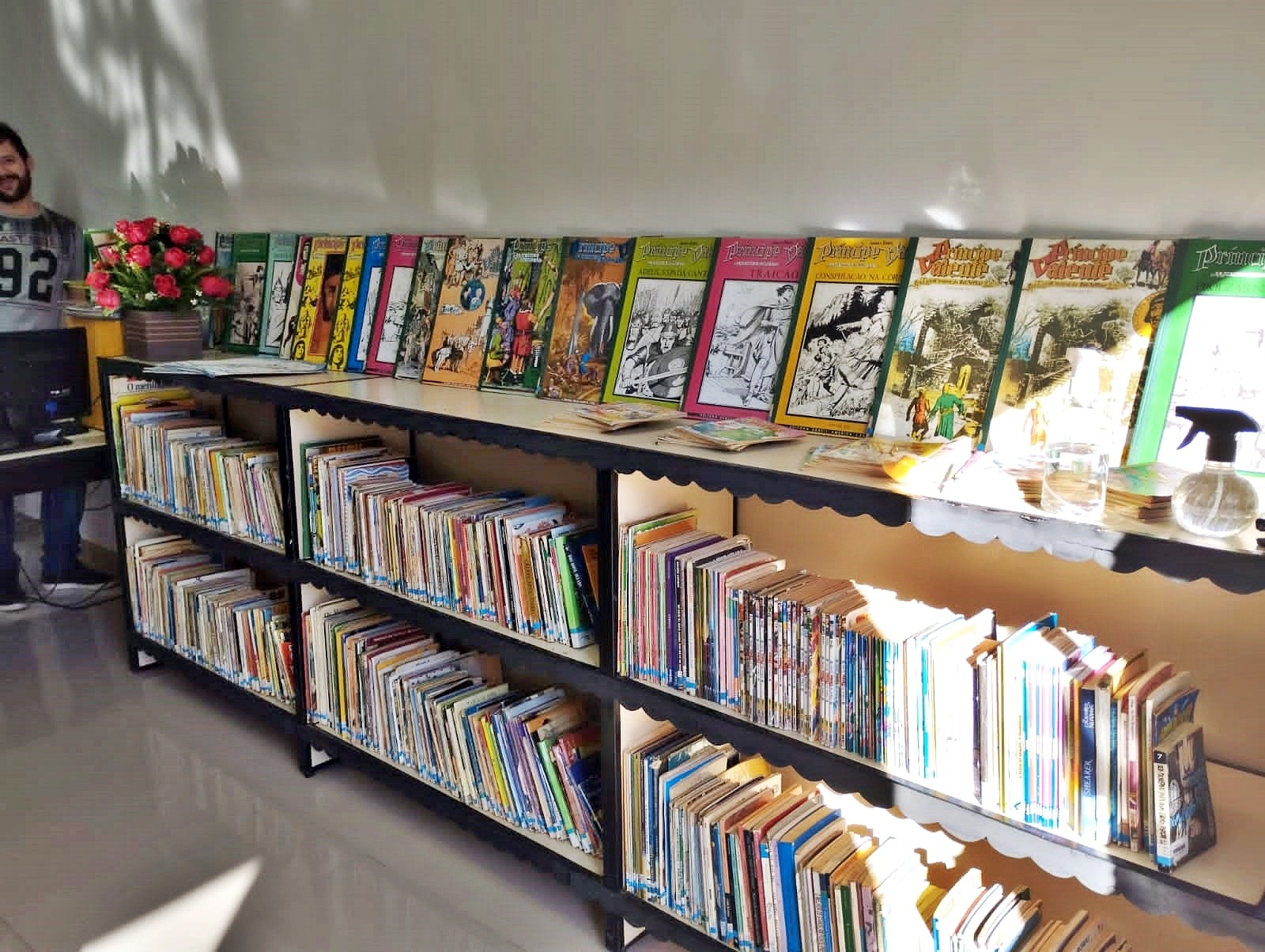 Biblioteca Pública Municipal Professora Maria Wilma Ugatti
