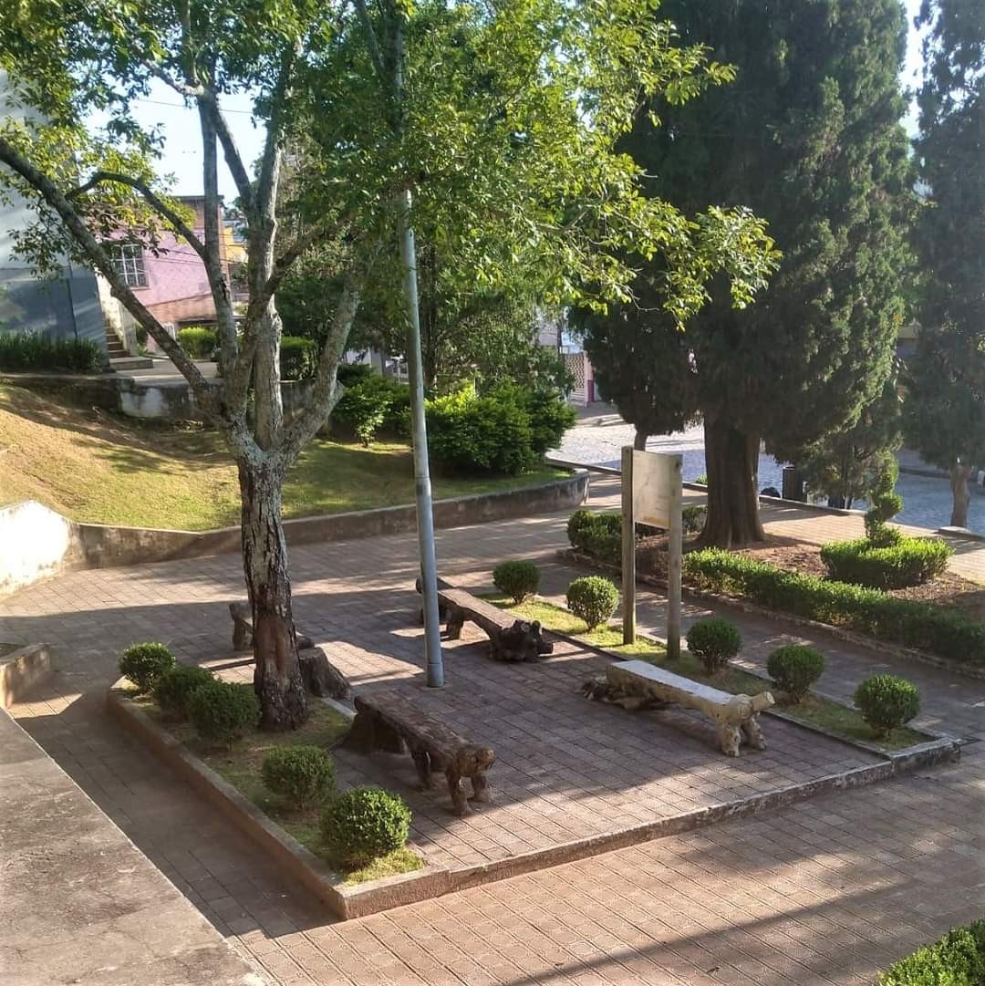 Praça Jardim Júlio Regnier