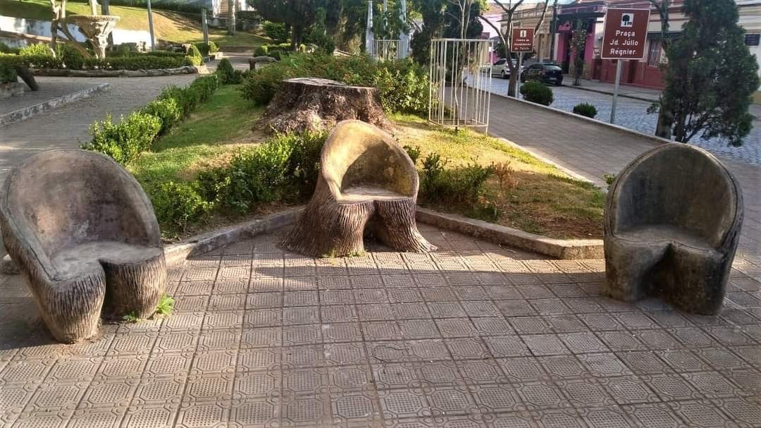 Praça Jardim Júlio Regnier