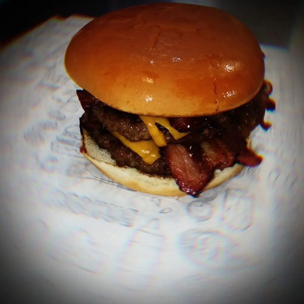 Bruttus Hamburgueria e Cia
