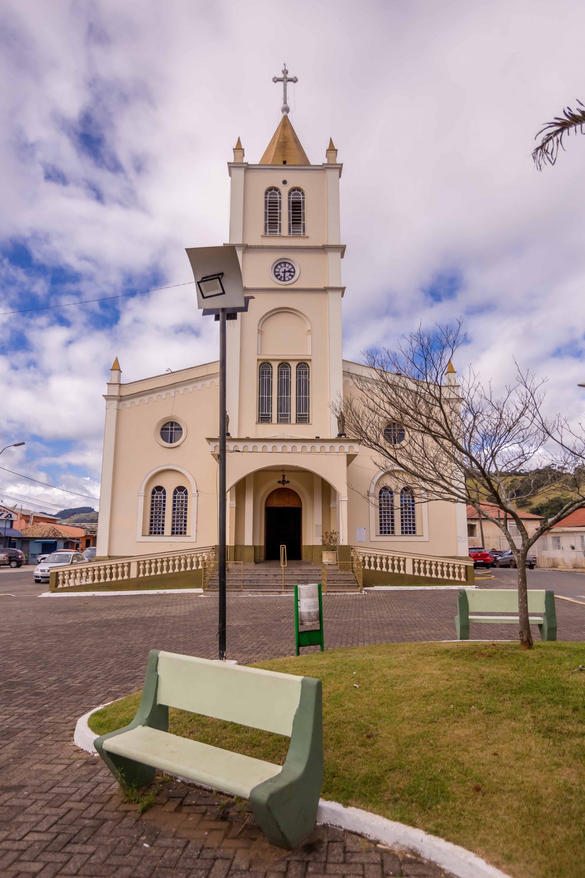 IGREJA MATRIZ DE CAMANDUCAIA