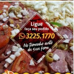 PIZZA  EM PEDAÇOS 