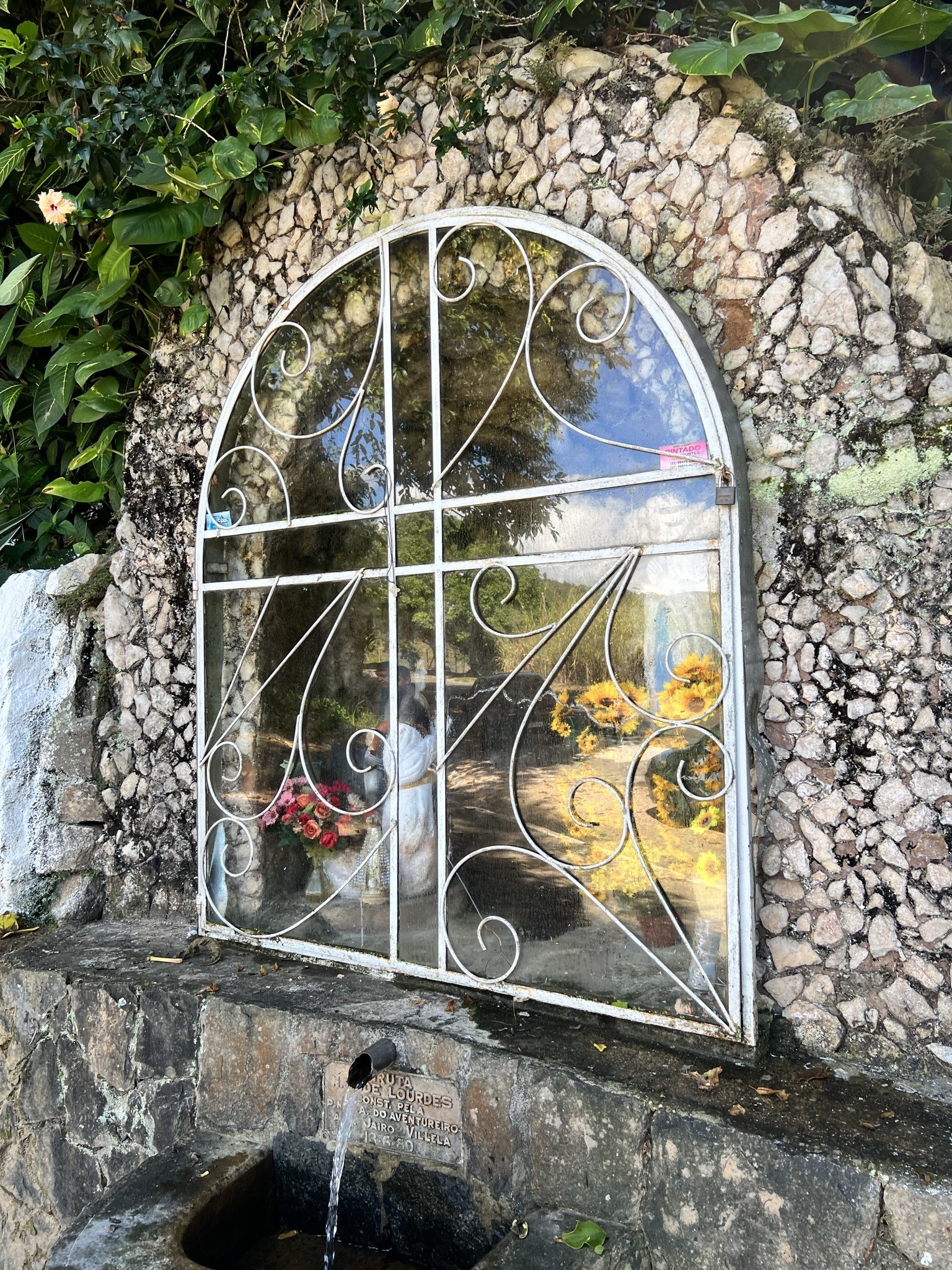 Gruta de Nossa Senhora de Lourdes