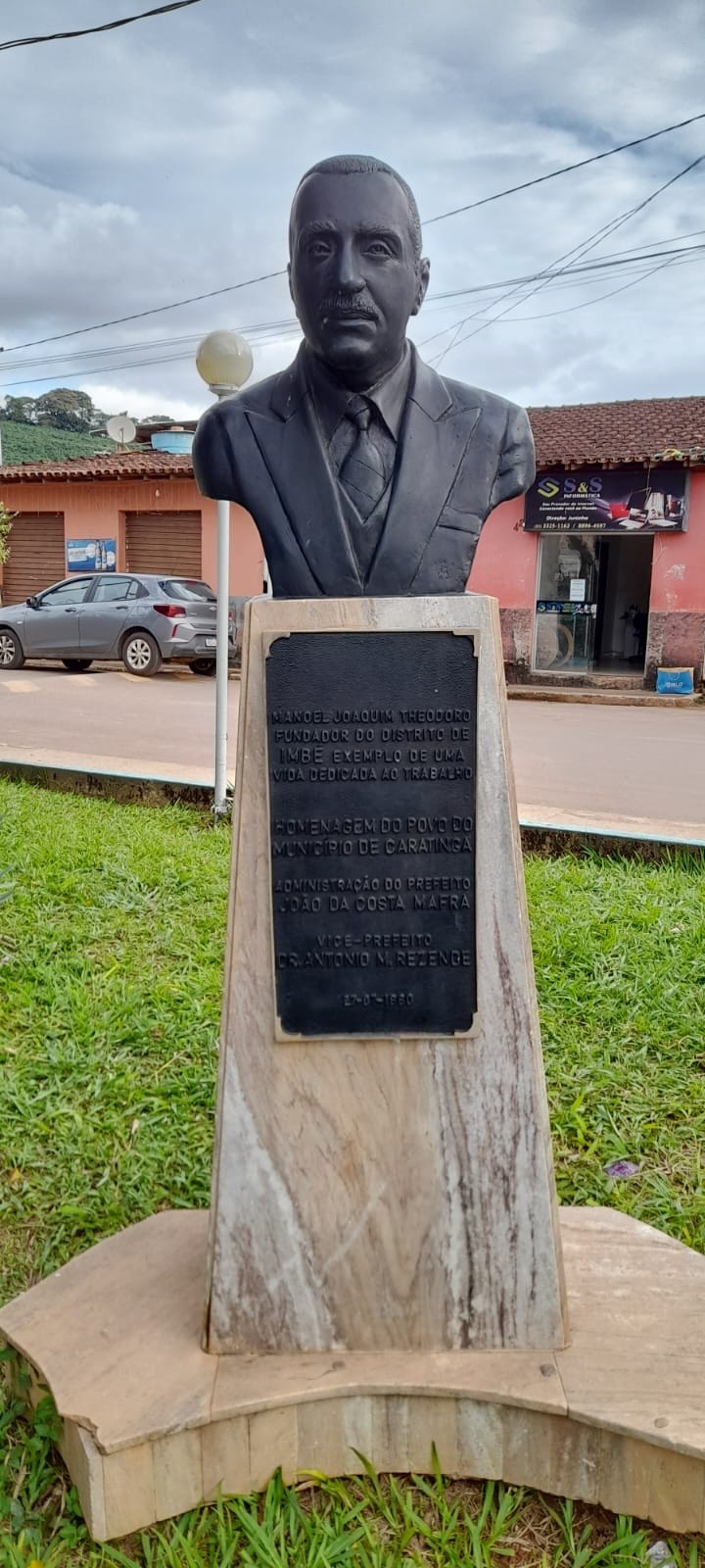 Busto do Manoel Joaquim Teodoro