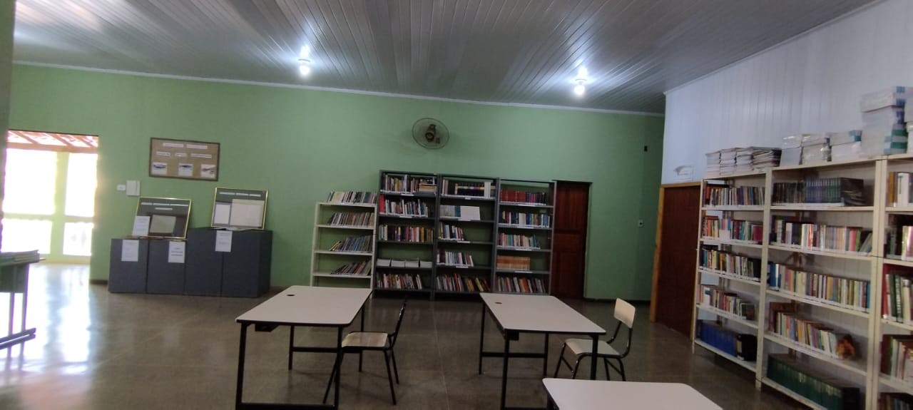 Biblioteca Municipal  José  Araújo Dutra 