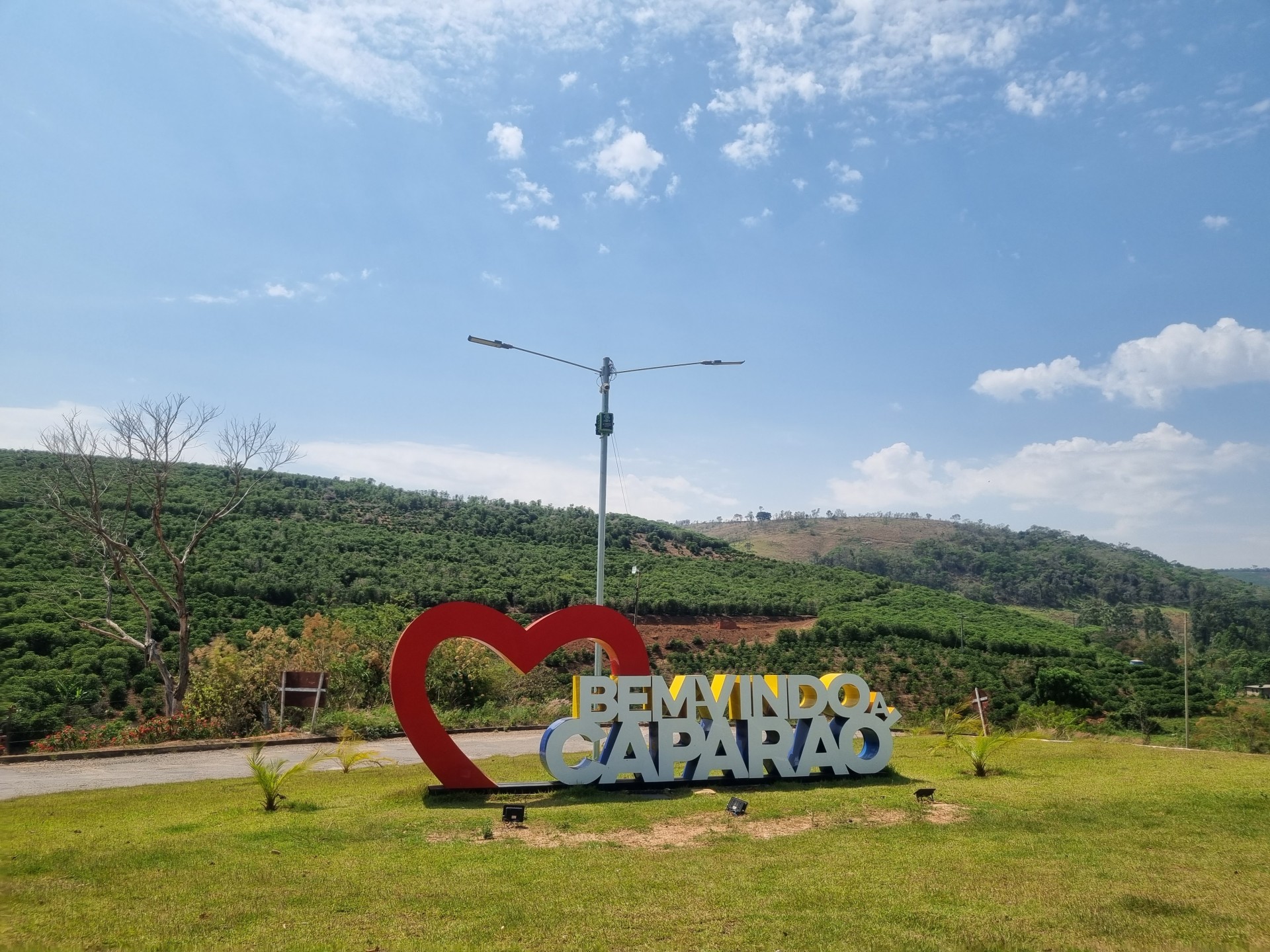 Placa Bem-vindo a Caparaó