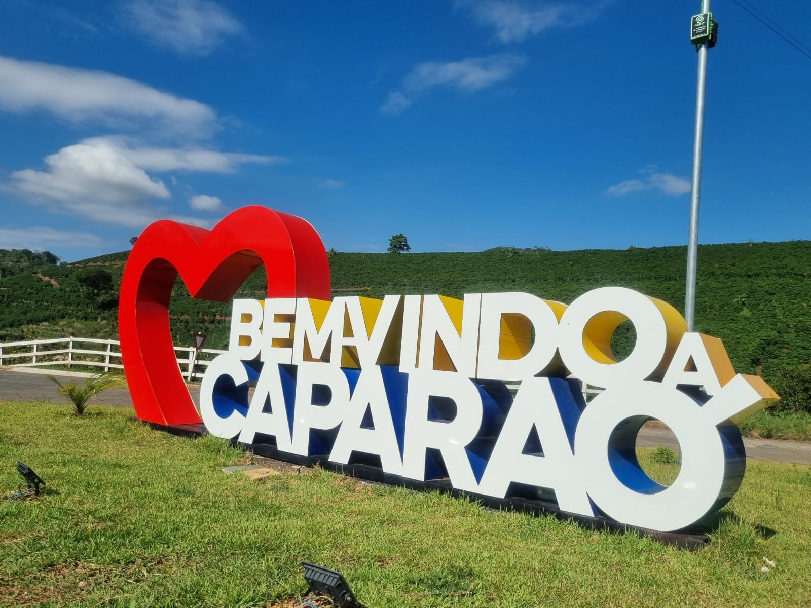 Placa Bem-vindo a Caparaó