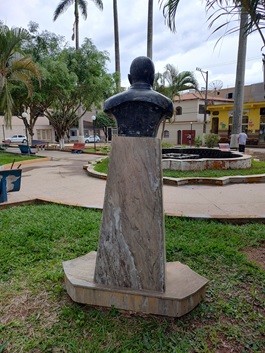 Busto do Manoel Joaquim Teodoro
