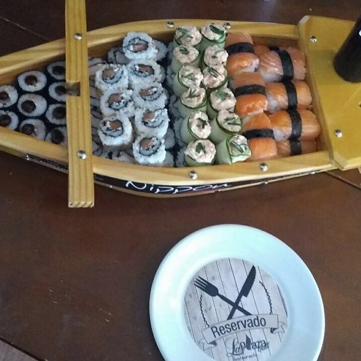 La Plaza Grill