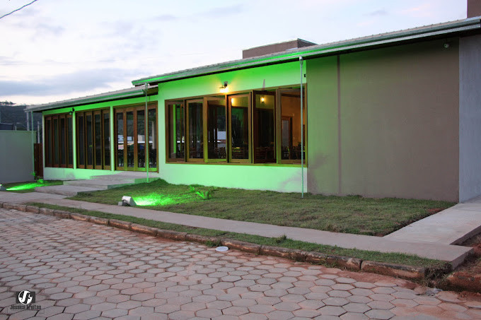 Oásis Pizzaria e Churrascaria