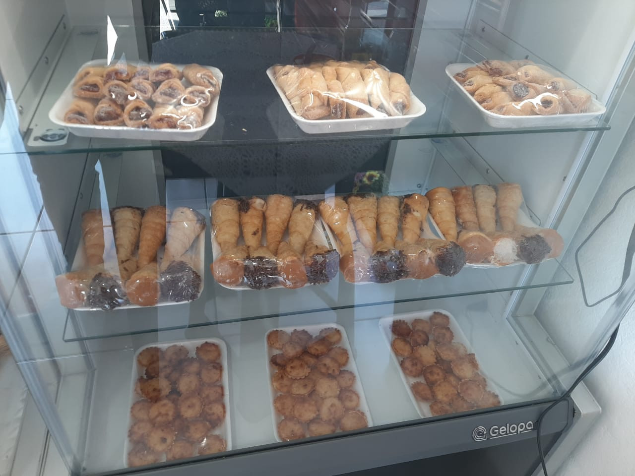 VÓ NINA DOCES E SALGADOS ARTESANAIS