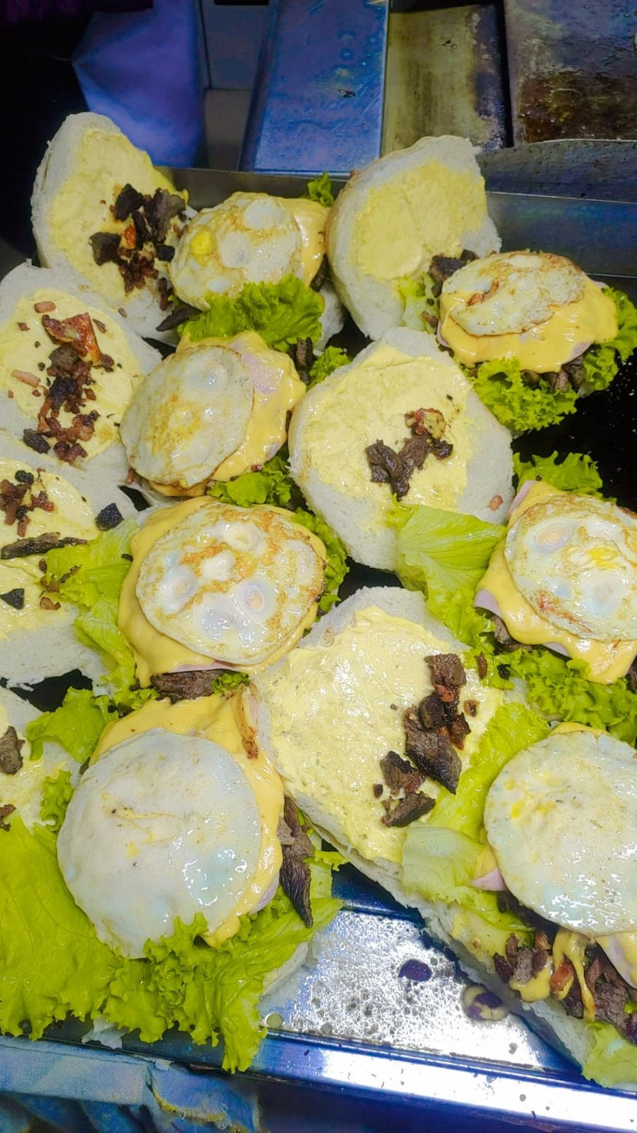 HAMBURGUERIA ALTAS HORAS
