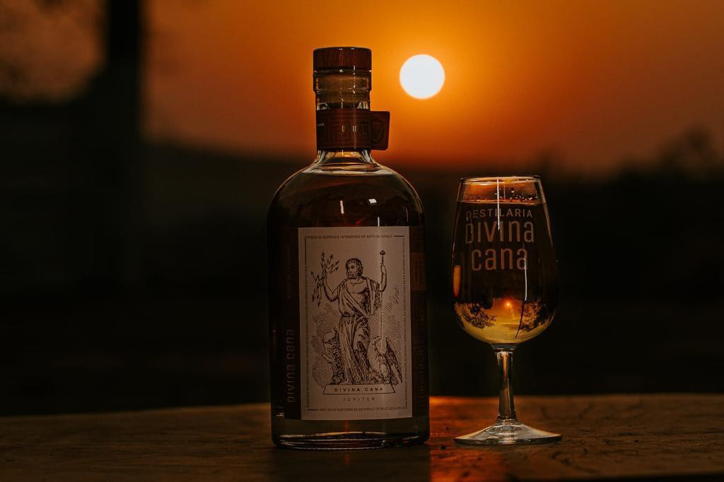Cachaça Divina Cana