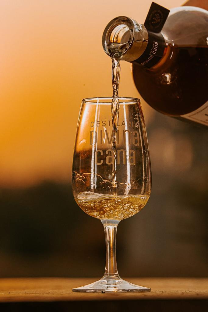 Cachaça Divina Cana