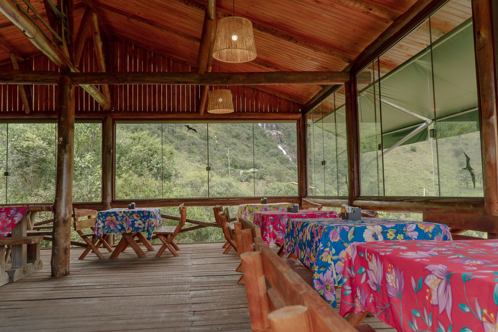 RESTAURANTE VALE DAS ÁGUAS