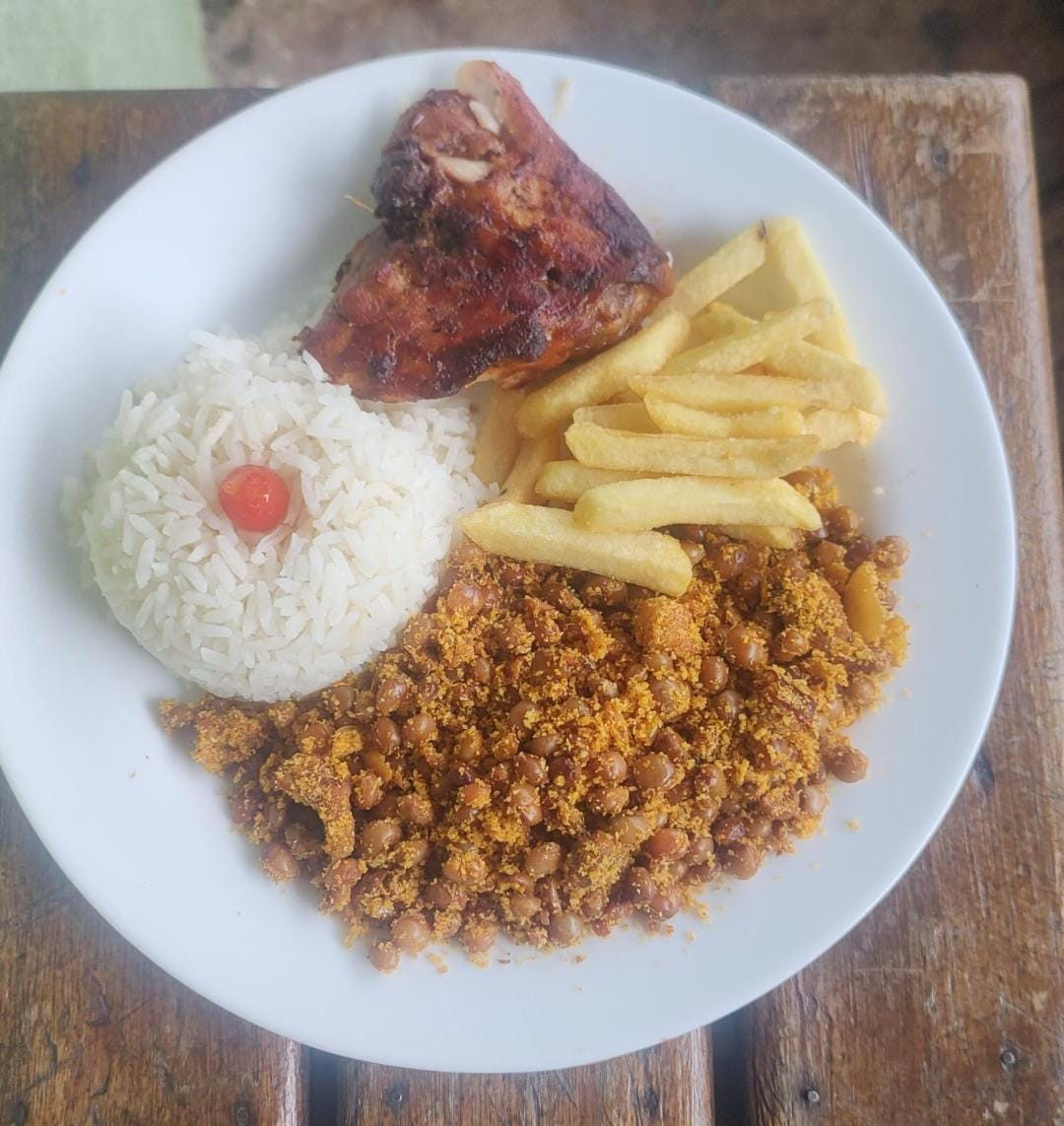 Restaurante e Pizzaria Cantinho da Praça