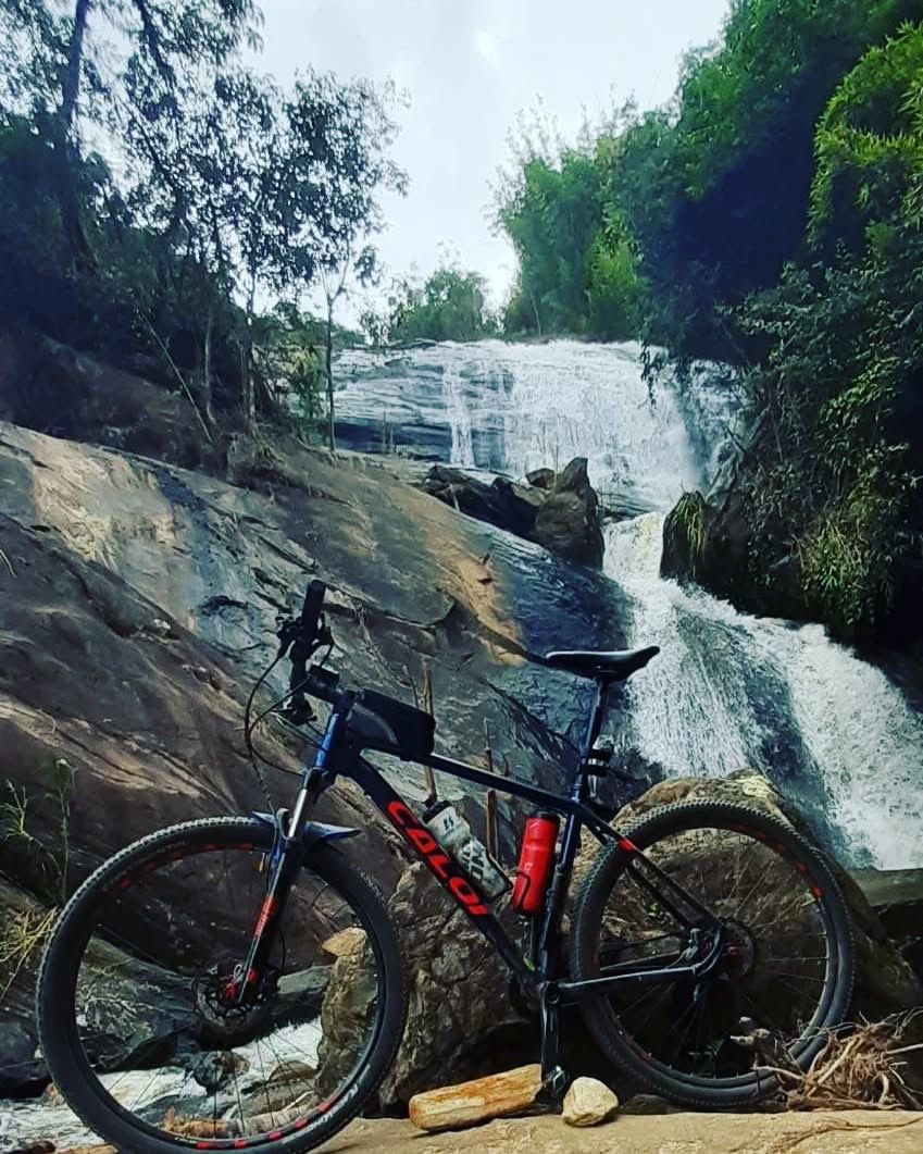 Cachoeira Tri-Quedas