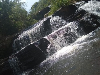 Cachoeira Tri-Quedas