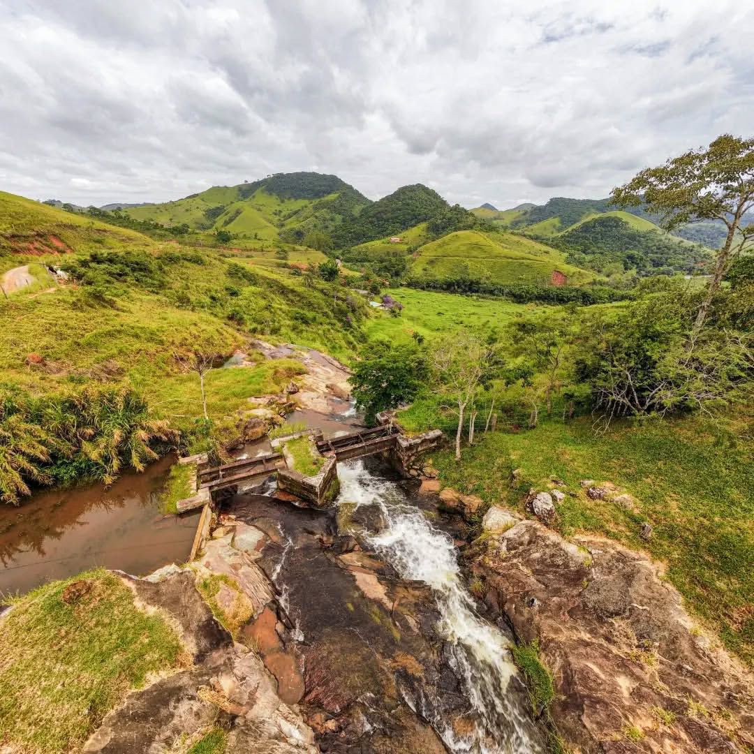 Cachoeira Tri-Quedas