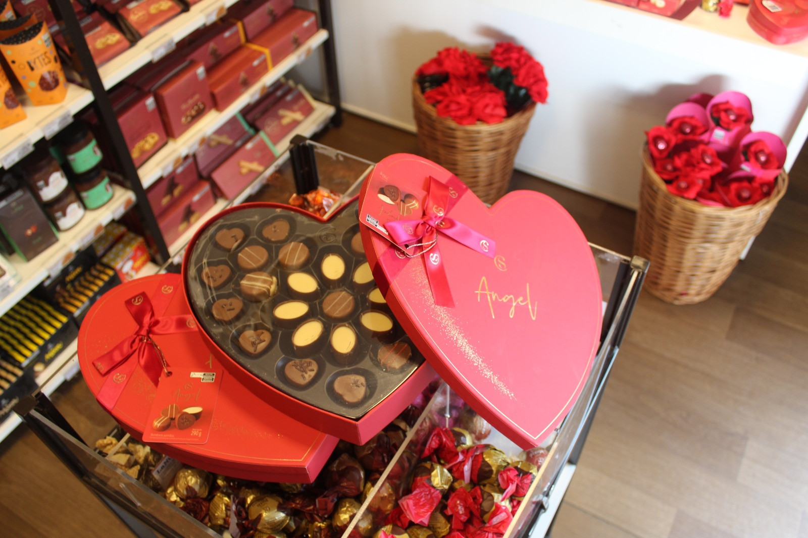 C & S CACAU CHOCOLATES