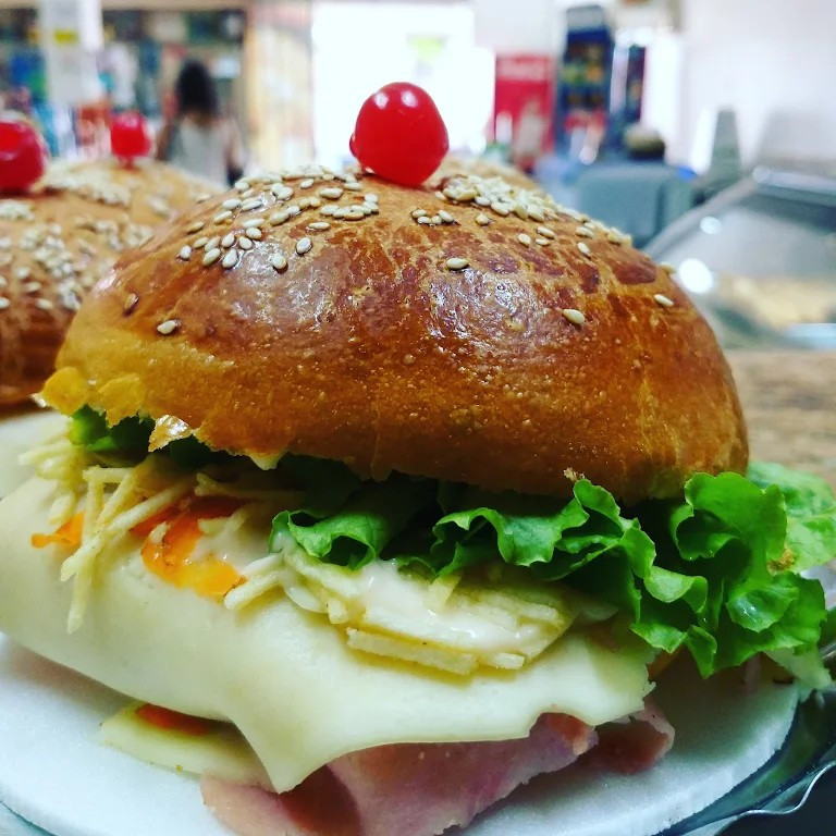 Panificadora e Restaurante Misterpão.