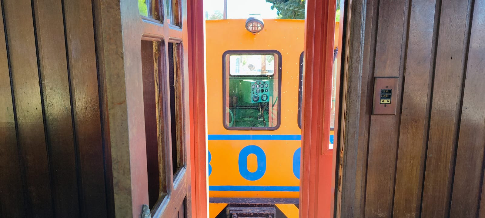 TRENZINHO (ANTIGA ESTAÇÃO DE TREM DE PIRANGUINHO)