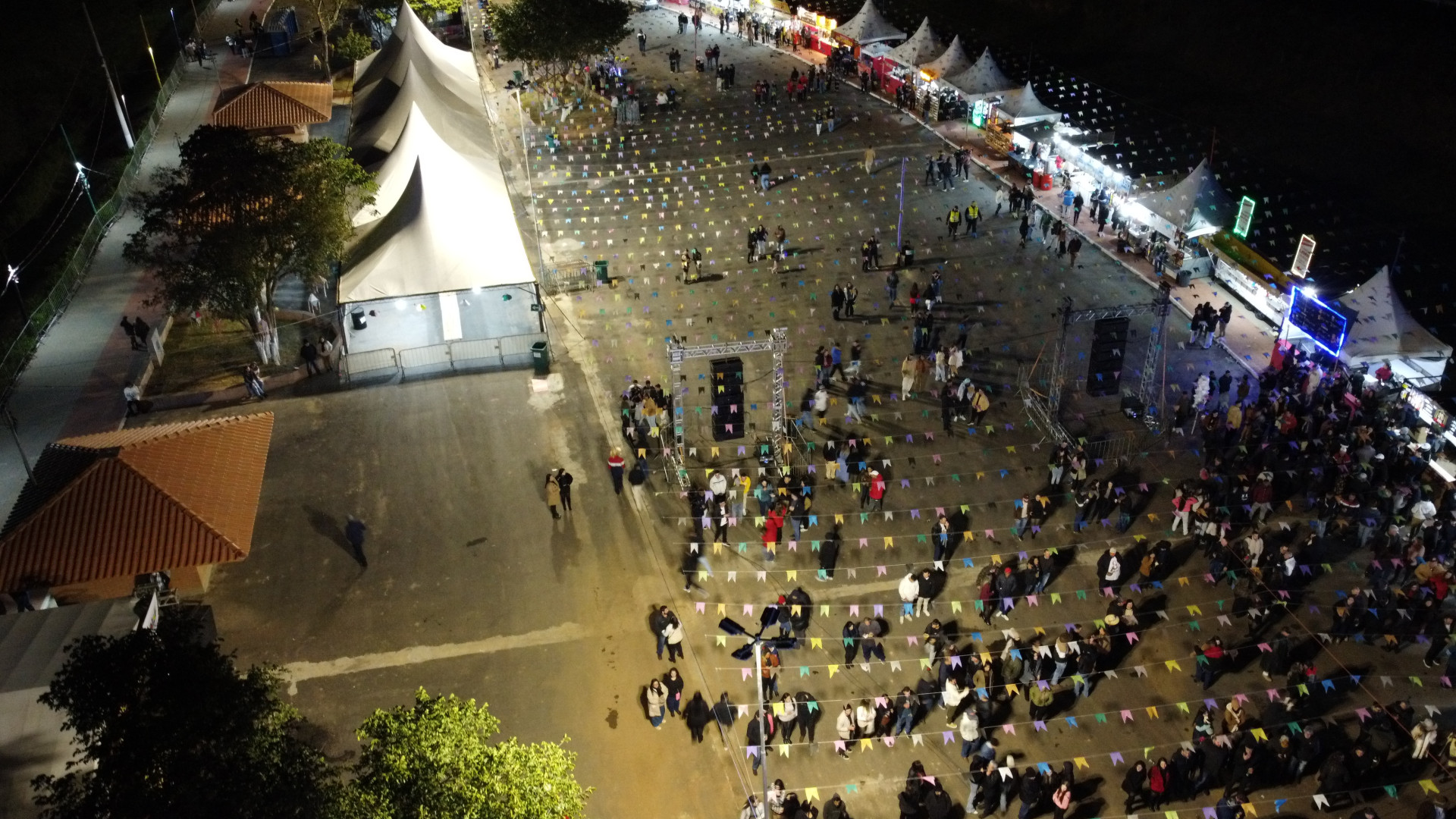 PARQUE DE PIRANGUINHO