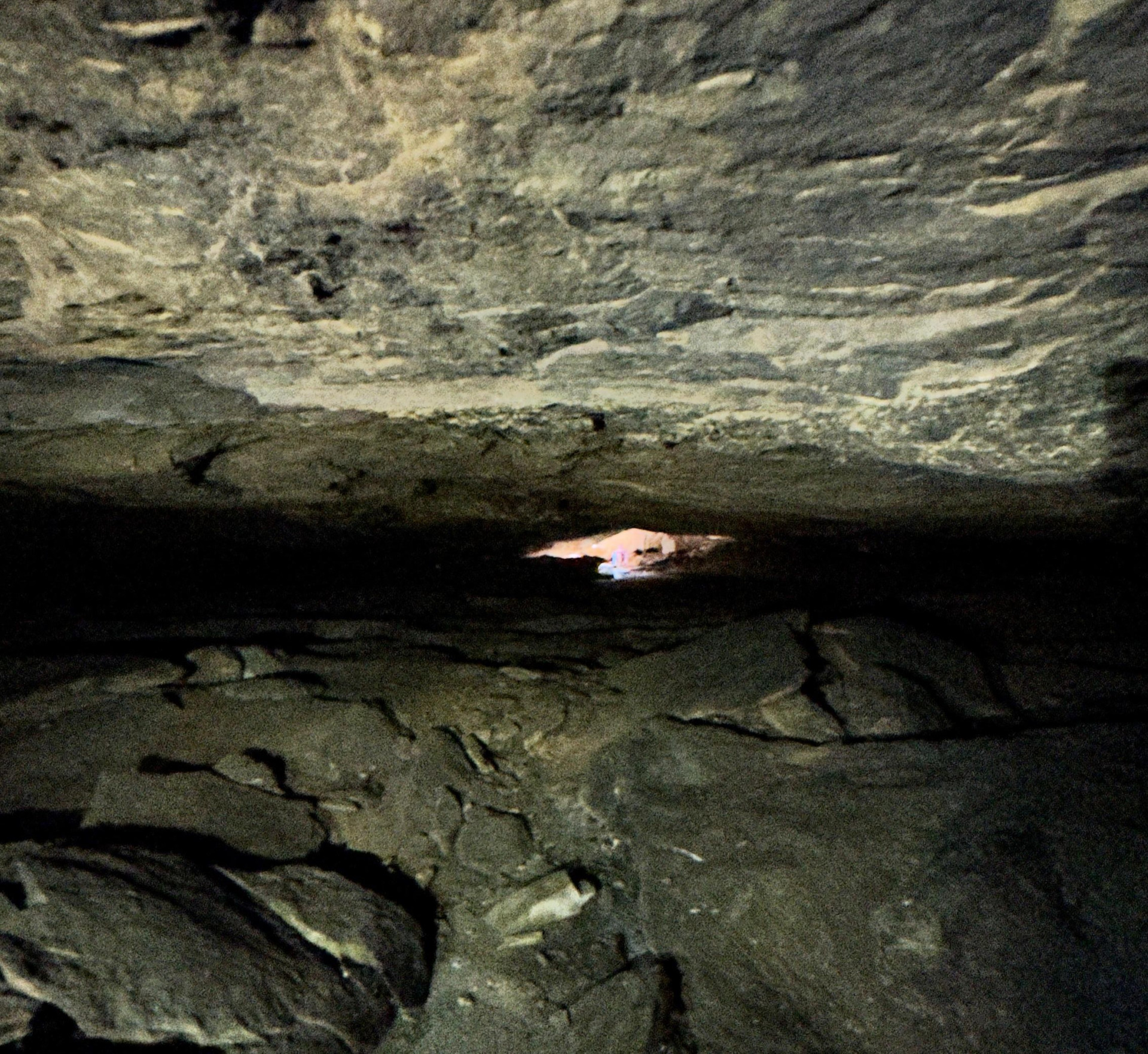 Gruta da Pedra Cabeluda